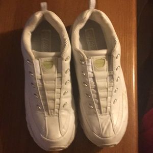 Skechers Women’s Walking Shoes Size 11 White
